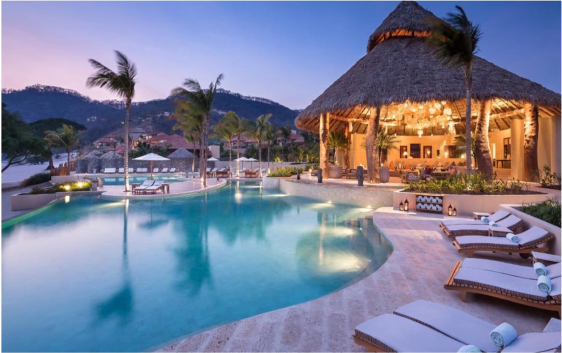 Guacalito de la Isla - Resort Mukul, piscina principal